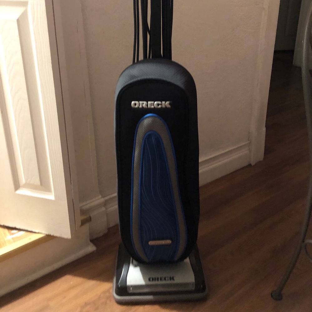 Oreck vacuum cleaner